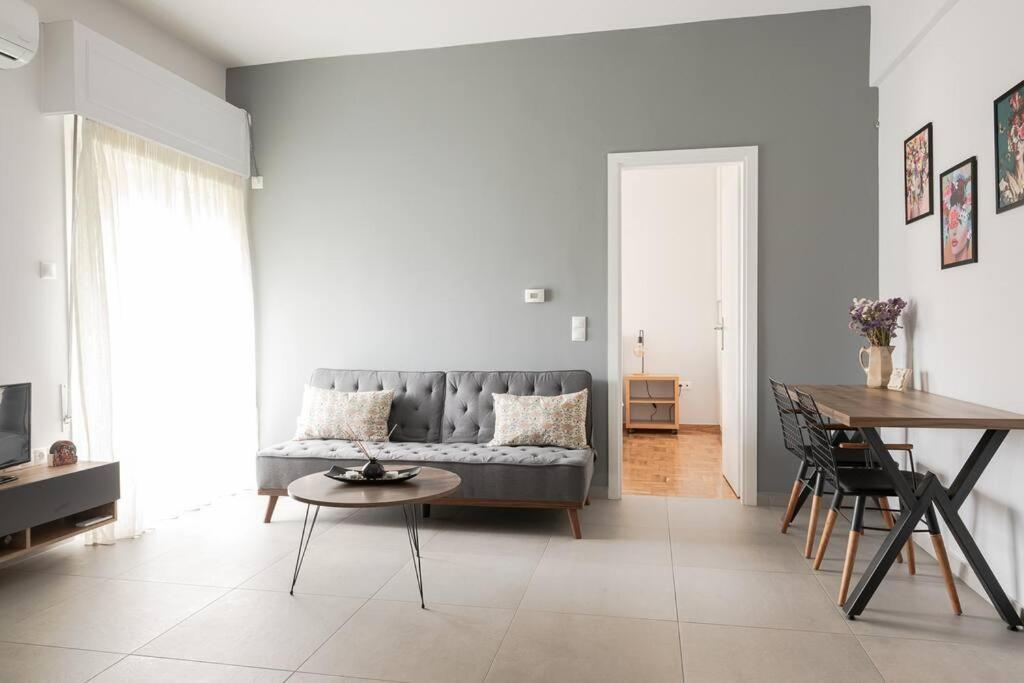 Cosy Apartment 700M From Acropolis Atene Esterno foto