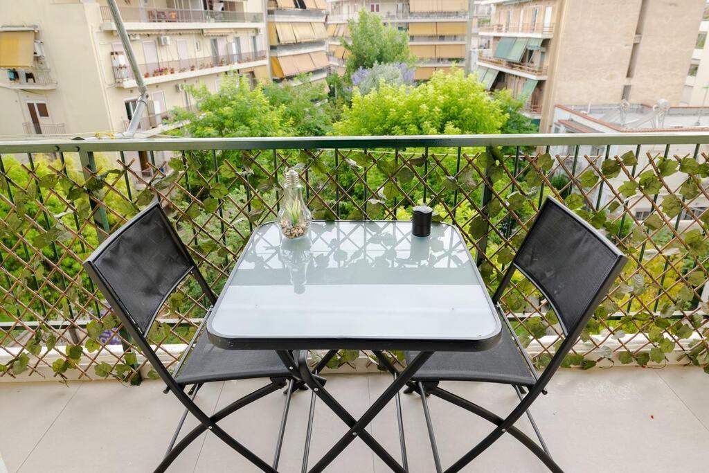 Cosy Apartment 700M From Acropolis Atene Esterno foto